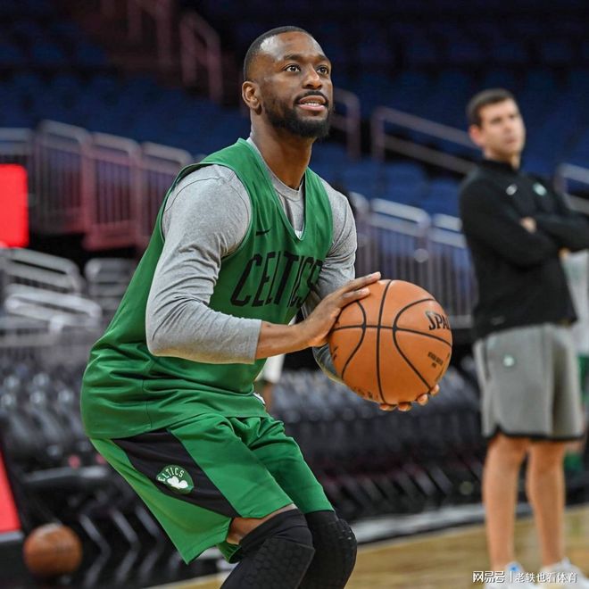 LDSports乐动冲刺阶段巴塞罗那备战全明星赛，单刀错失细节曝光，质疑声仍在，资深球员宣示担当的简单介绍